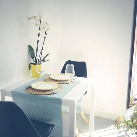 Duplex With Wifi And Air Conditioning In *