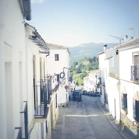 Duplex With Wifi And Air Conditioning In * Ronda
